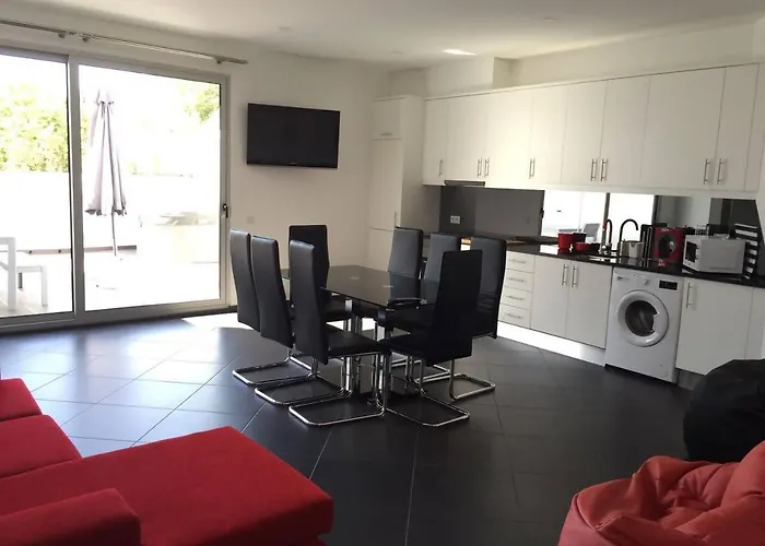 Casa Com 3 Suites, Jacuzzi , En * Albufeira